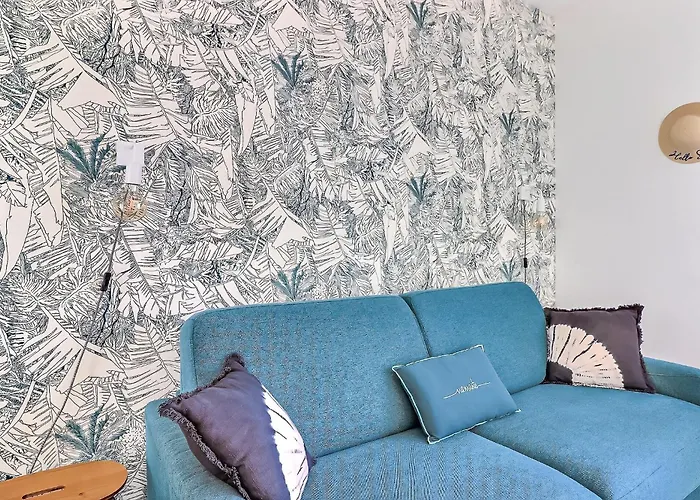 Blue De - Central - Balcon * Nîmes